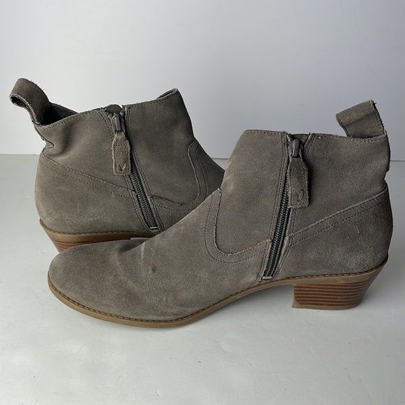 Vionic Vera Gray Suede Ankle Boots 10 - Picture 10 of 13